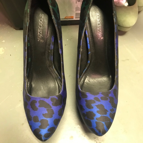 Peacock coloured Leopard print heel - Picture 2 of 4